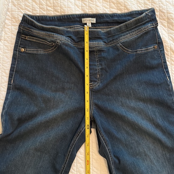 Women’s size 14 pull on jeans. Cotton/poly/viscose/spandex blend. Dark denim. - Picture 2 of 10